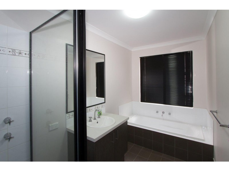 25 Viewpoint Mews, Drummond Cove WA 6532