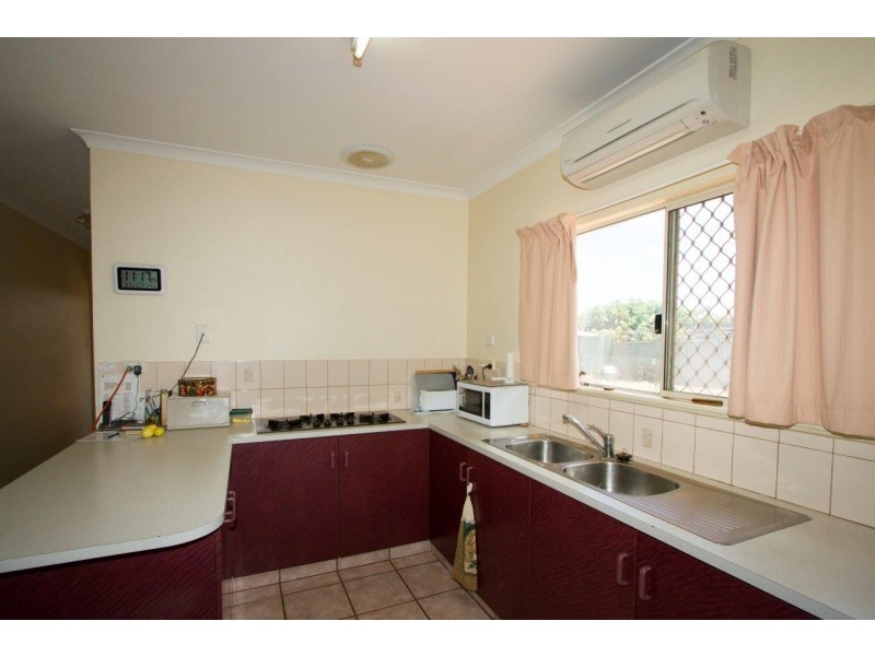 11 Pelsart Street, Wonthella WA 6530