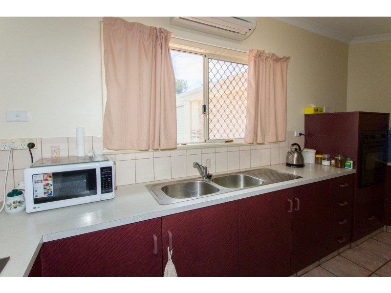 11 Pelsart Street, Wonthella WA 6530