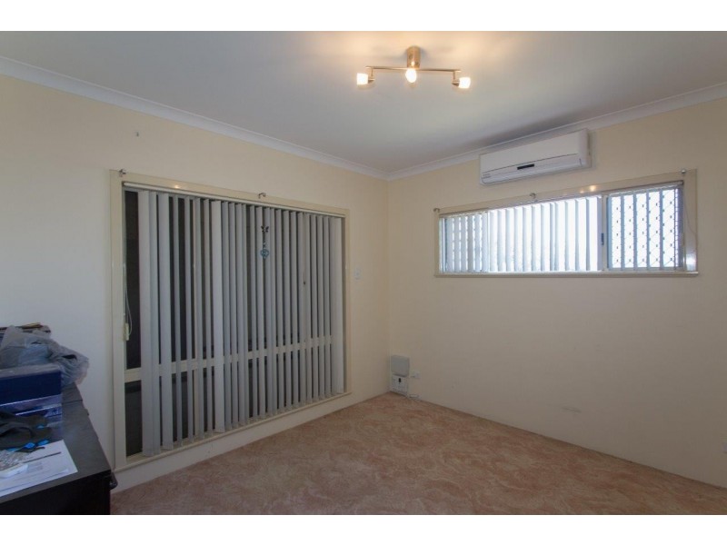 11 Pelsart Street, Wonthella WA 6530