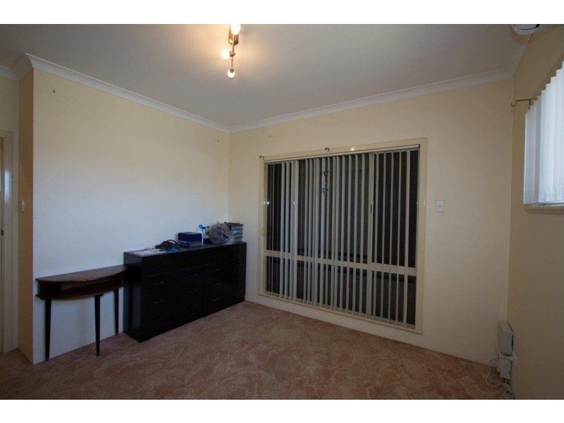 11 Pelsart Street, Wonthella WA 6530