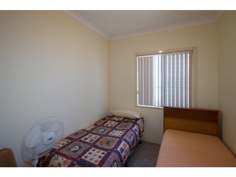 11 Pelsart Street, Wonthella WA 6530