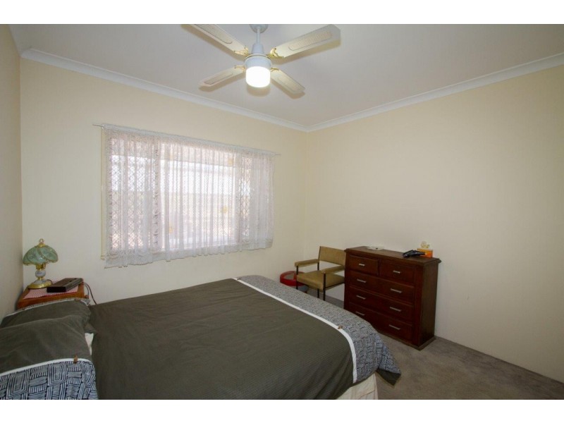 11 Pelsart Street, Wonthella WA 6530