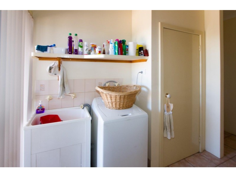 11 Pelsart Street, Wonthella WA 6530