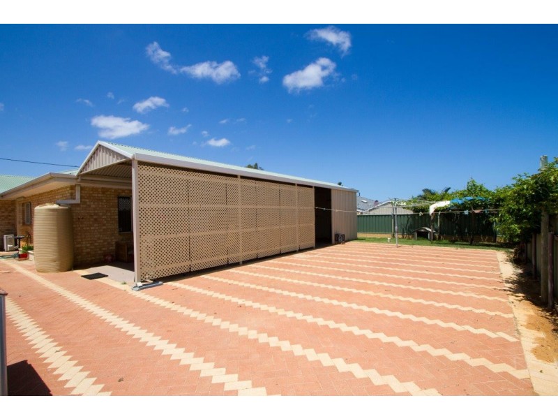 11 Pelsart Street, Wonthella WA 6530