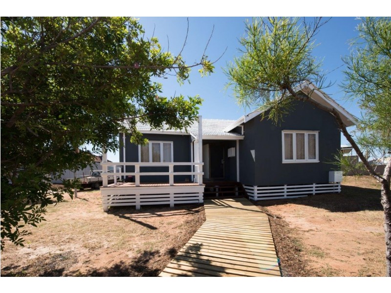 65 Whitfield Street, Beachlands WA 6530