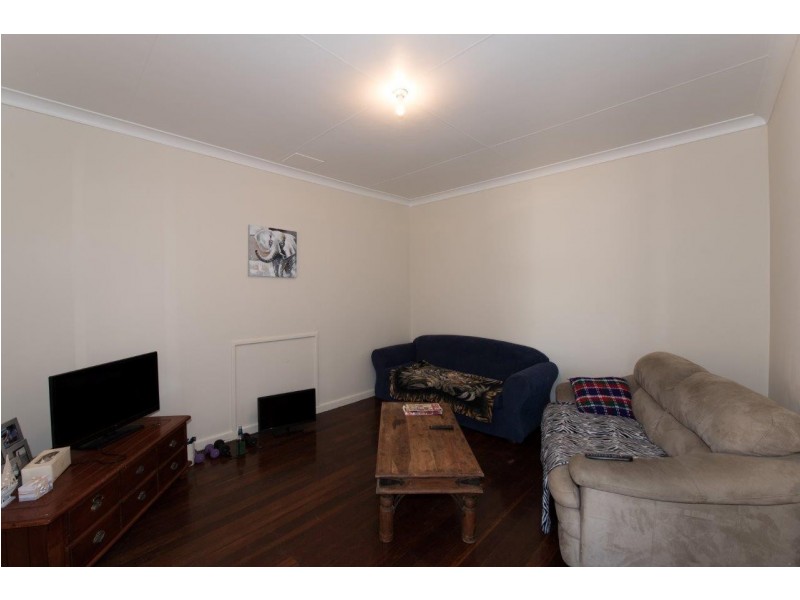 65 Whitfield Street, Beachlands WA 6530