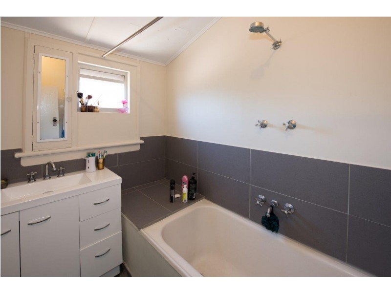 65 Whitfield Street, Beachlands WA 6530