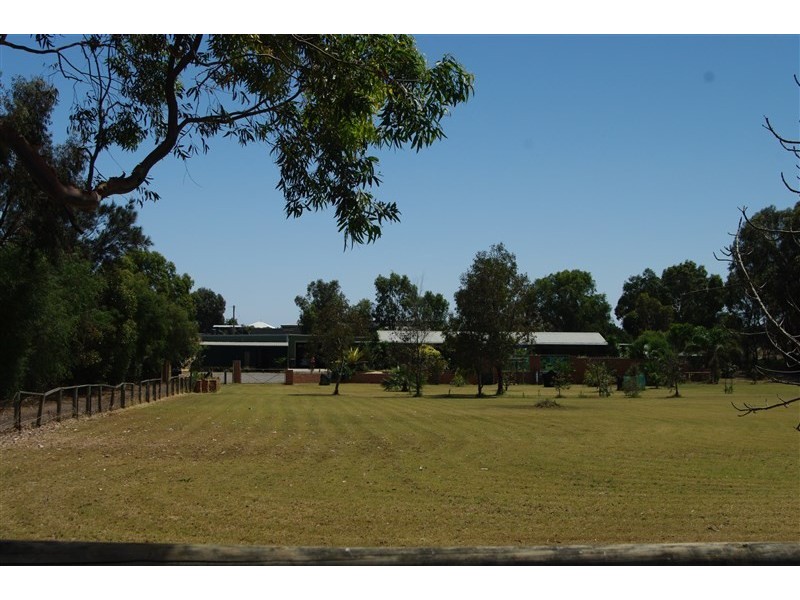 4 Philbey Road, Dongara WA 6525