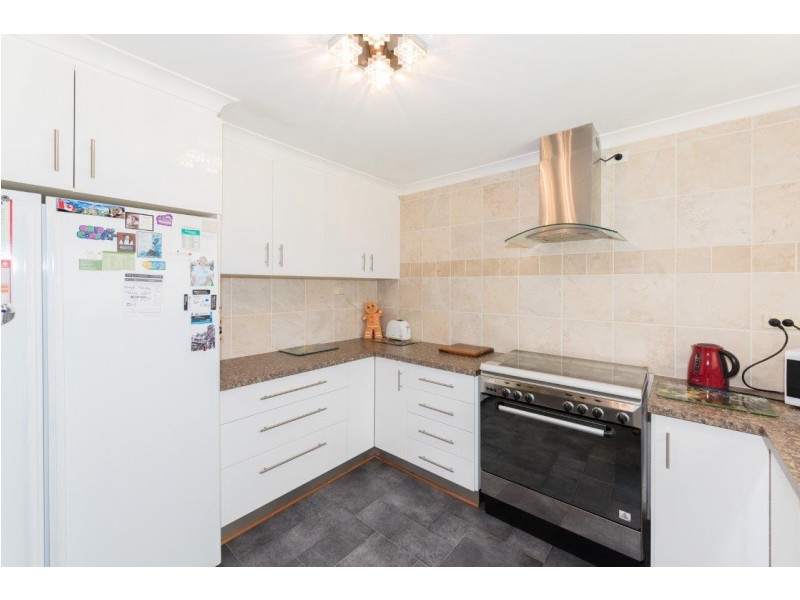 4 Philbey Road, Dongara WA 6525