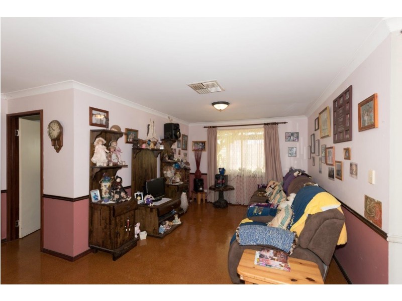 4 Philbey Road, Dongara WA 6525