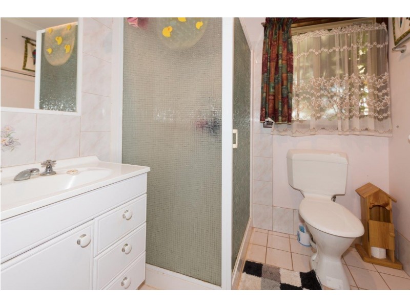 4 Philbey Road, Dongara WA 6525