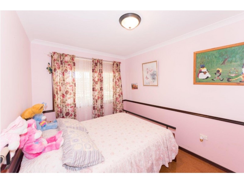 4 Philbey Road, Dongara WA 6525