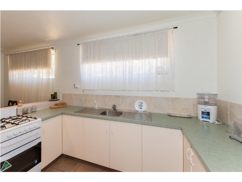 4 Philbey Road, Dongara WA 6525