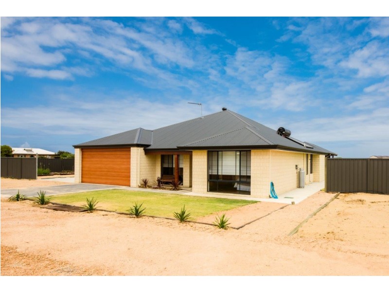 64 Wittenoom Circle, White Peak WA 6532