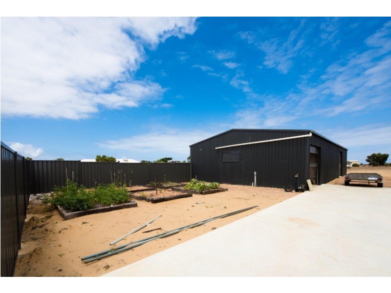 64 Wittenoom Circle, White Peak WA 6532