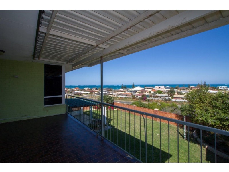 64 Bayview Street, Mount Tarcoola WA 6530