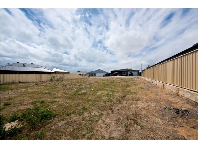 20 Coveside Way, Drummond Cove WA 6532