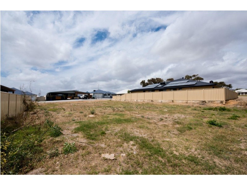 20 Coveside Way, Drummond Cove WA 6532