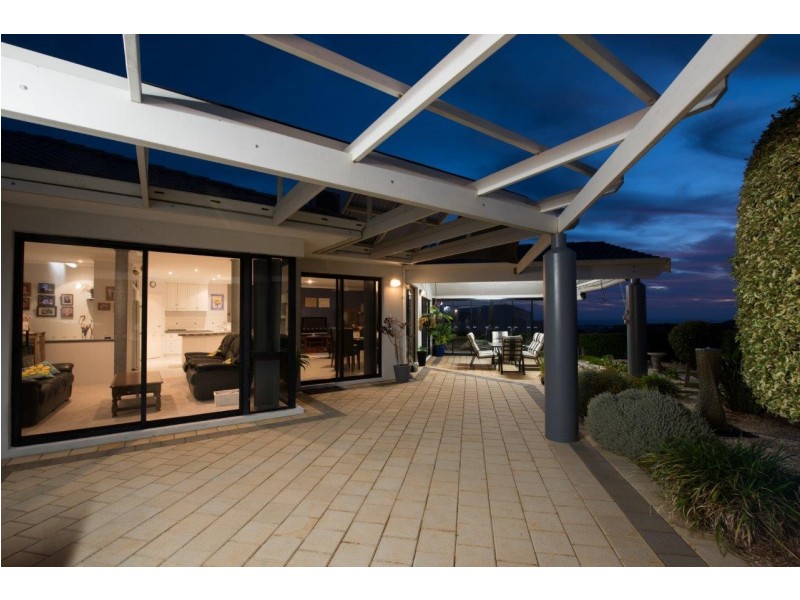 6 Shearwater Close, Wandina WA 6530