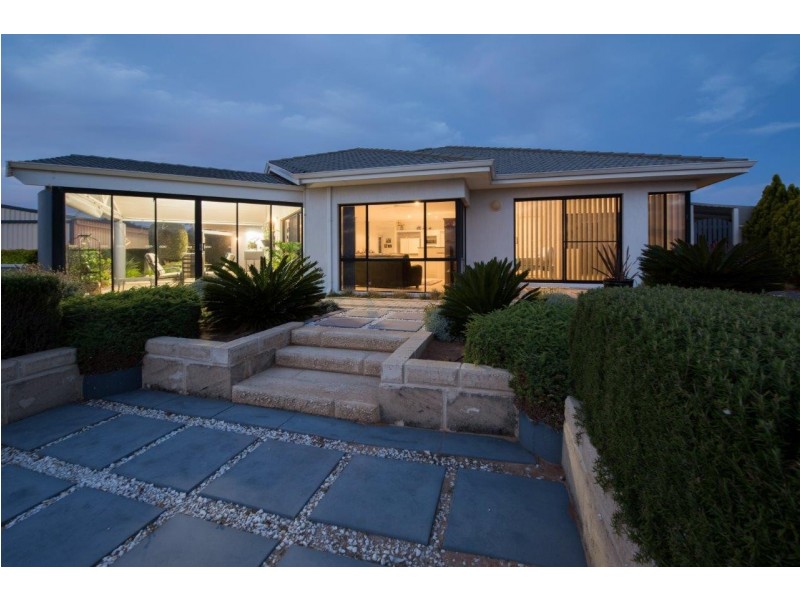 6 Shearwater Close, Wandina WA 6530