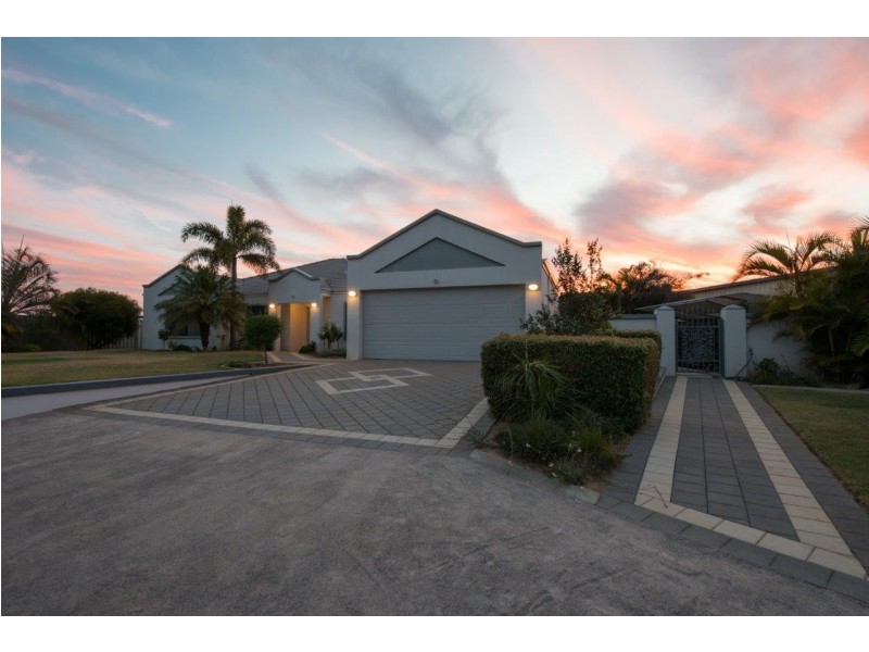 6 Shearwater Close, Wandina WA 6530