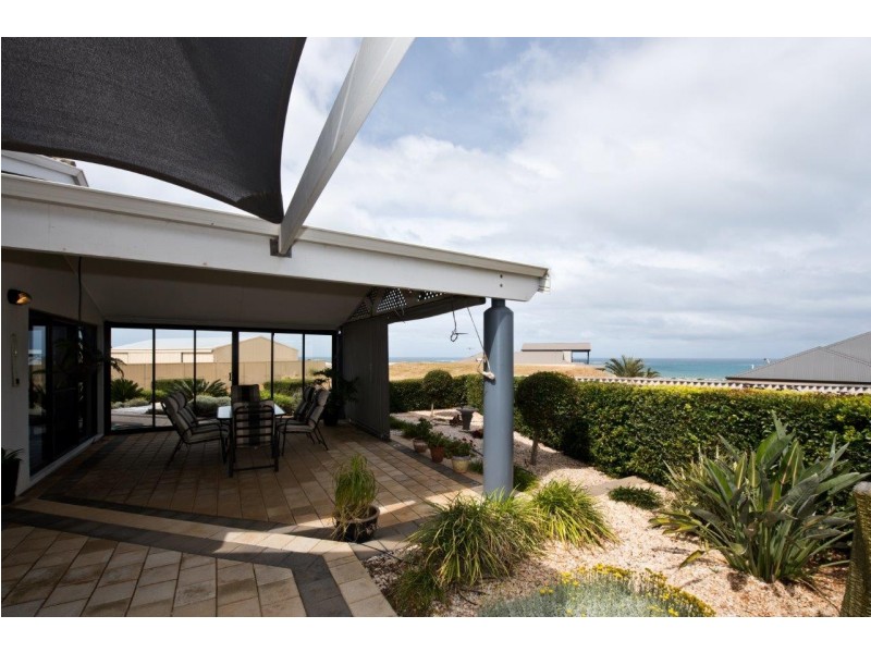 6 Shearwater Close, Wandina WA 6530