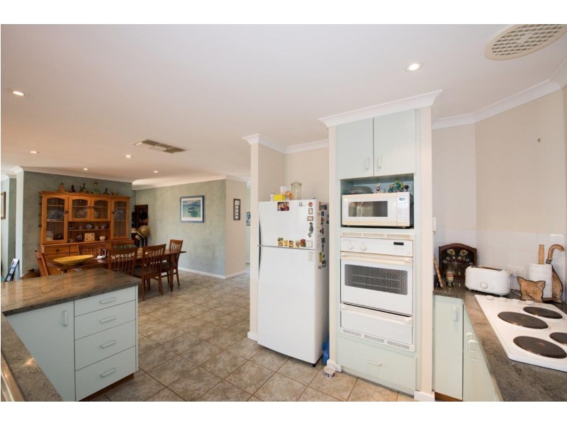 10 Waratah Court, Strathalbyn WA 6530