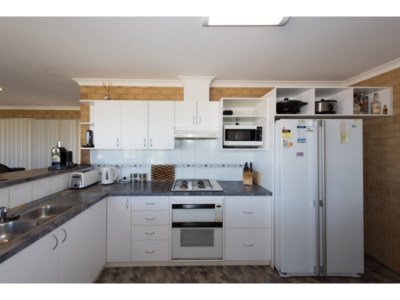 3 Seahaven View, Drummond Cove WA 6532