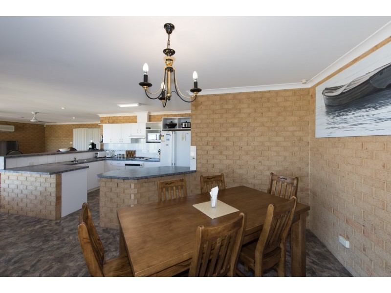 3 Seahaven View, Drummond Cove WA 6532