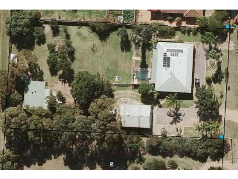 11 Tulloch Drive, Dongara WA 6525