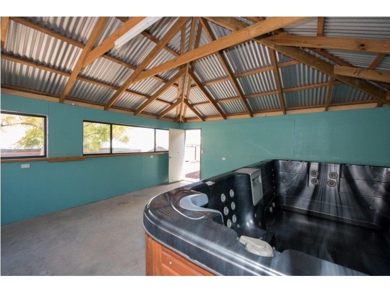 7 Bushby Close, Mount Tarcoola WA 6530