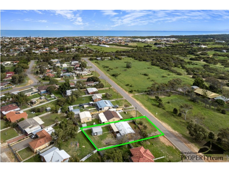 24 Adelaide Street, Waggrakine WA 6530