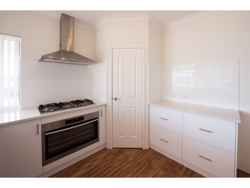 16 Pinnclea Heights, Drummond Cove WA 6532