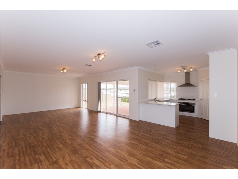 16 Pinnclea Heights, Drummond Cove WA 6532