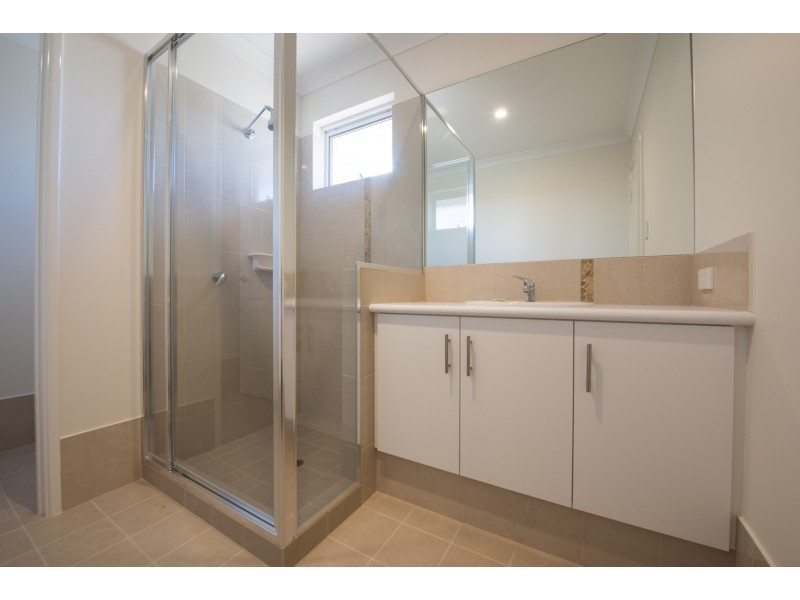 16 Pinnclea Heights, Drummond Cove WA 6532