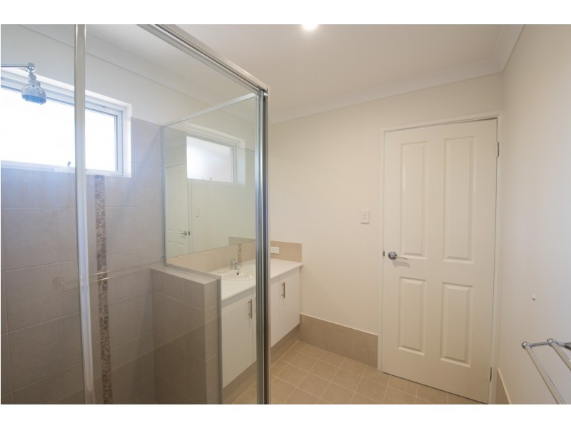 16 Pinnclea Heights, Drummond Cove WA 6532