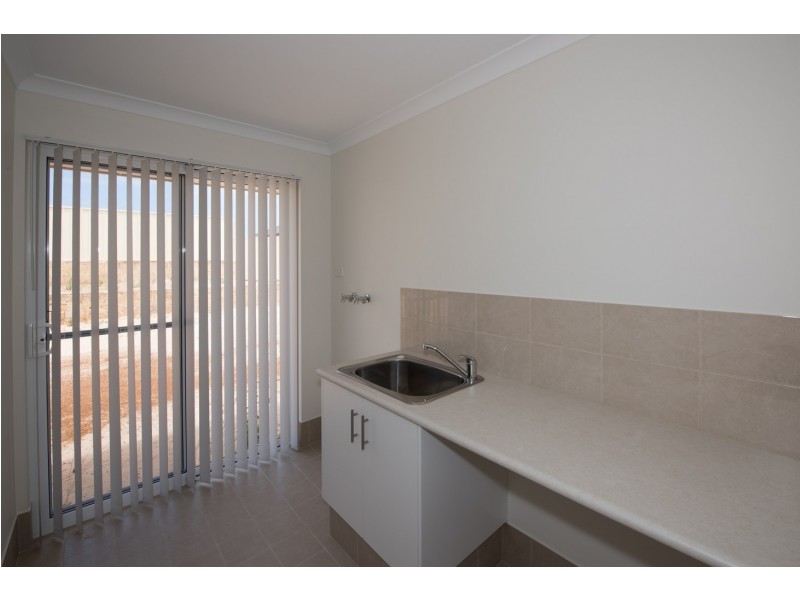 16 Pinnclea Heights, Drummond Cove WA 6532