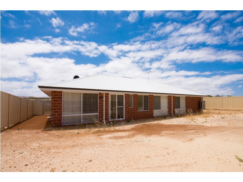 16 Pinnclea Heights, Drummond Cove WA 6532