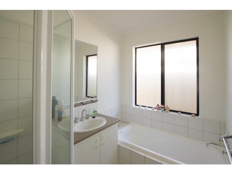 25 Windward Way, Drummond Cove WA 6532