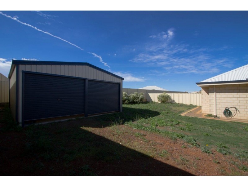 25 Windward Way, Drummond Cove WA 6532