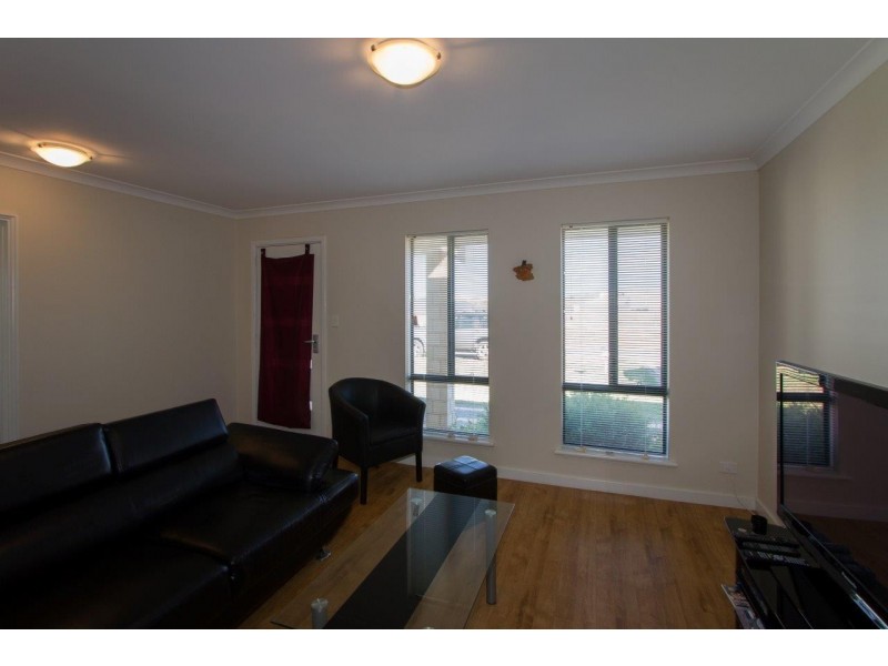 25 Windward Way, Drummond Cove WA 6532