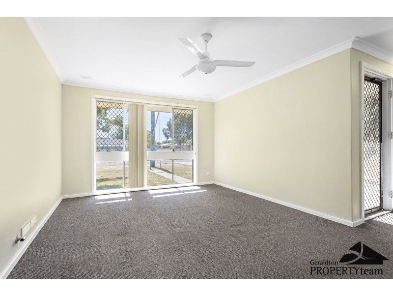 8 Melbourne Street, Waggrakine WA 6530