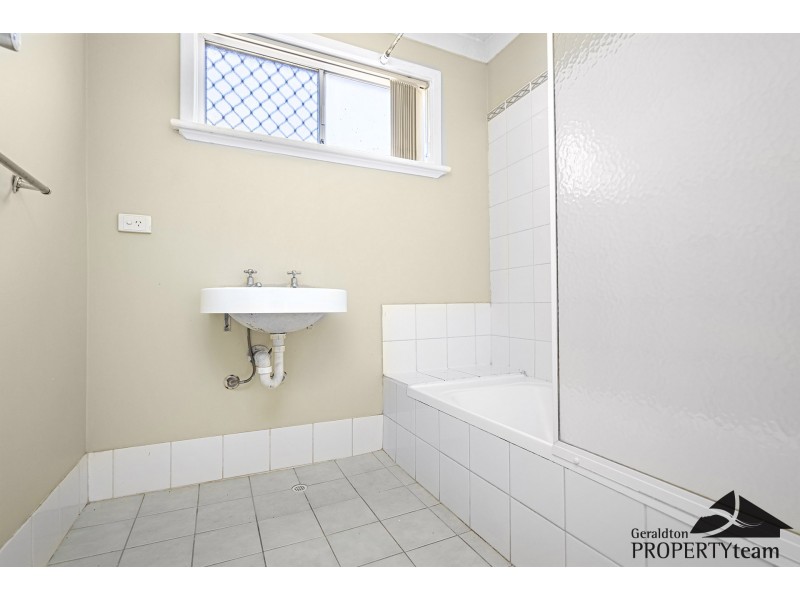 8 Melbourne Street, Waggrakine WA 6530