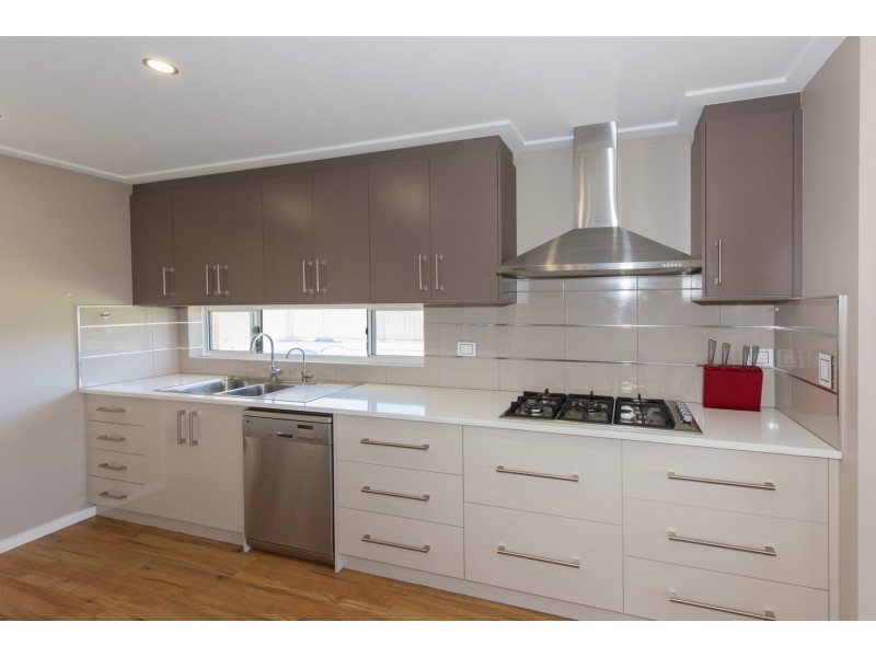 12 Wave Crest Circle, Drummond Cove WA 6532