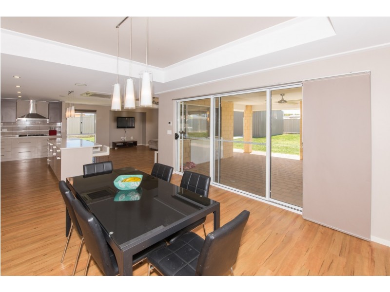 12 Wave Crest Circle, Drummond Cove WA 6532