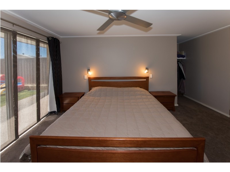 12 Wave Crest Circle, Drummond Cove WA 6532