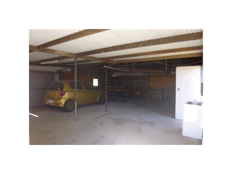 259 Fifth Street, Wonthella WA 6530