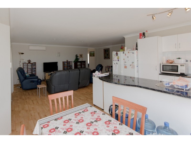 31 Wahn Avenue, Waggrakine WA 6530