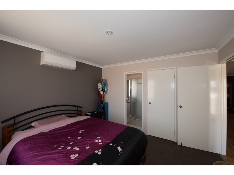 31 Wahn Avenue, Waggrakine WA 6530